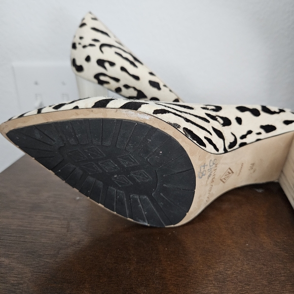 Donald J Pliner Animal Print Heels with Block Heel - Picture 3 of 4